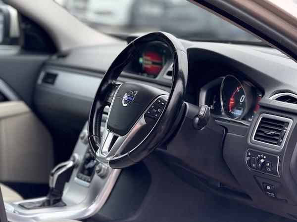 Used Volvo V70 2014 for sale - 76197193: Photo 28