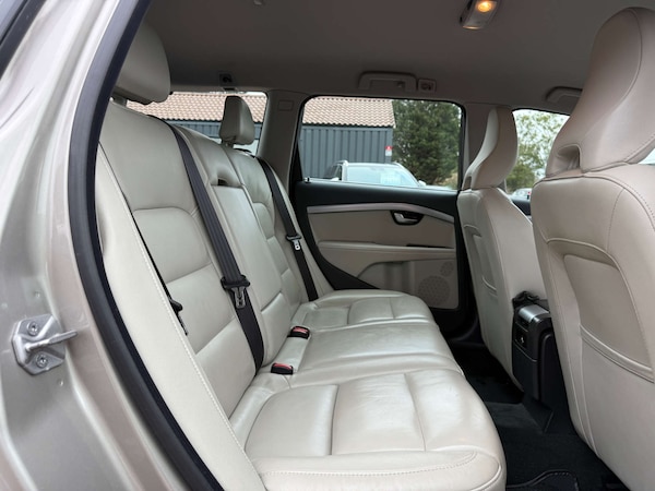 Used Volvo V70 2014 for sale - 76197193: Photo 44