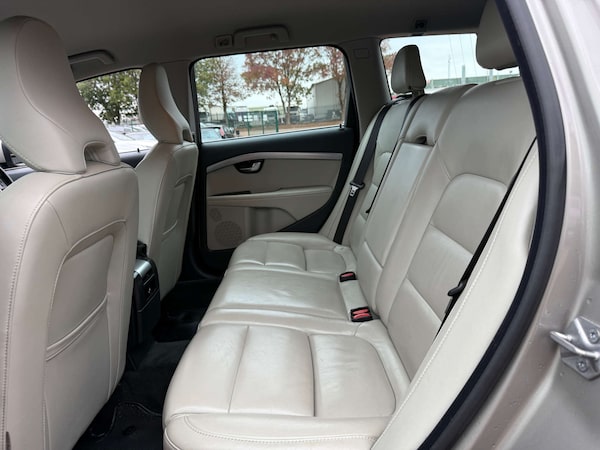 Used Volvo V70 2014 for sale - 76197193: Photo 46