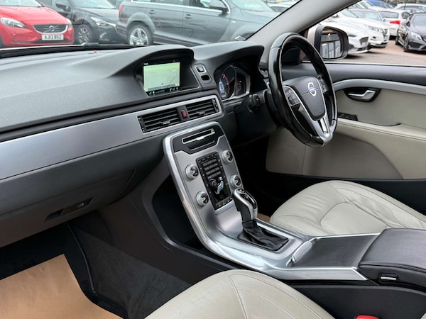 Used Volvo V70 2014 for sale - 76197193: Photo 47