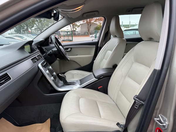 Used Volvo V70 2014 for sale - 76197193: Photo 48