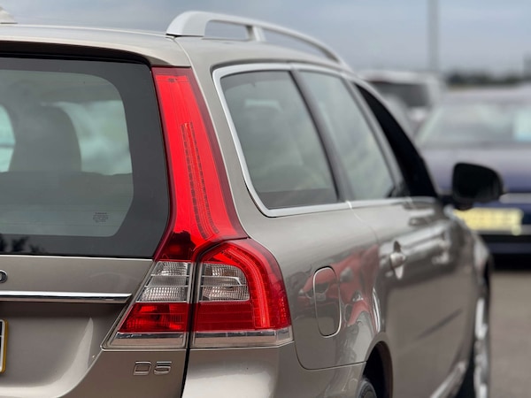 Used Volvo V70 2014 for sale - 76197193: Photo 51
