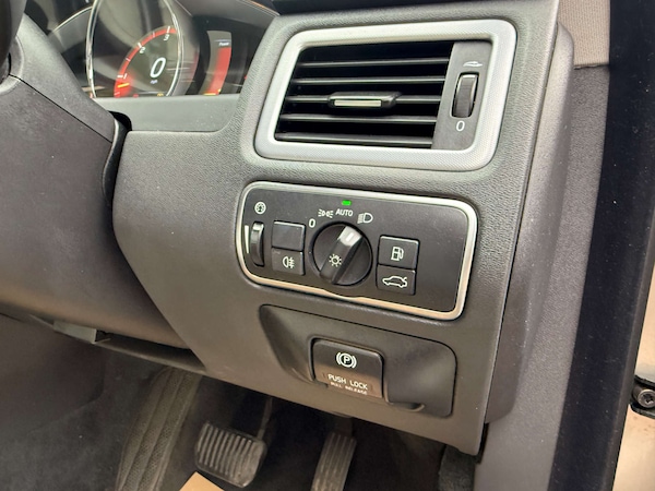 Used Volvo V70 2014 for sale - 76197193: Photo 55