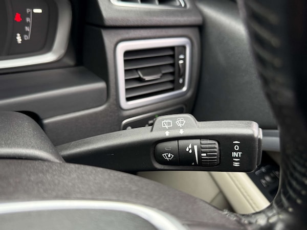 Used Volvo V70 2014 for sale - 76197193: Photo 60
