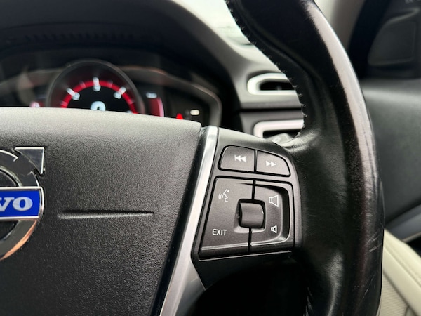 Used Volvo V70 2014 for sale - 76197193: Photo 62