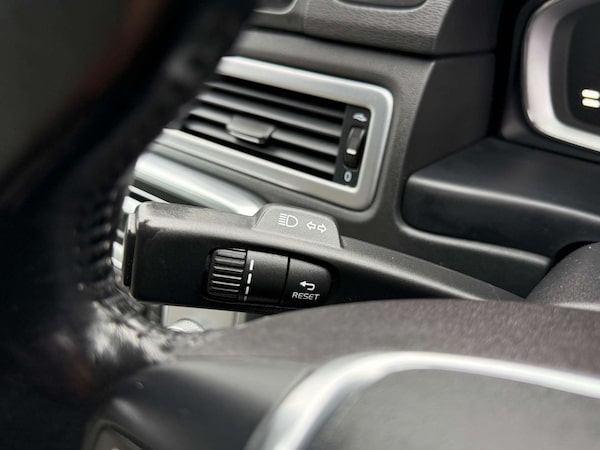 Used Volvo V70 2014 for sale - 76197193: Photo 63