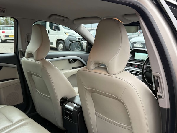 Used Volvo V70 2014 for sale - 76197193: Photo 75
