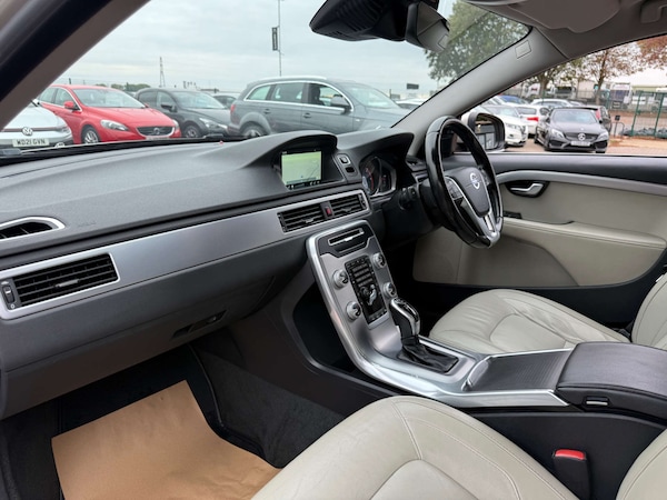 Used Volvo V70 2014 for sale - 76197193: Photo 85