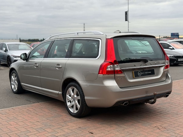 Used Volvo V70 2014 for sale - 76197193: Photo 8