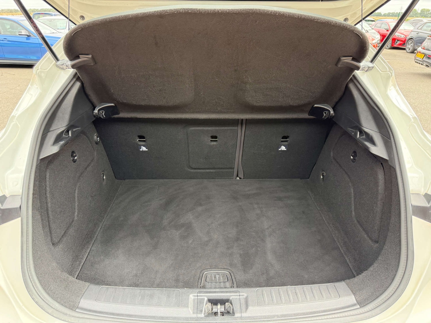 Used Infiniti Q30 2017 for sale - 77137456: Photo 20