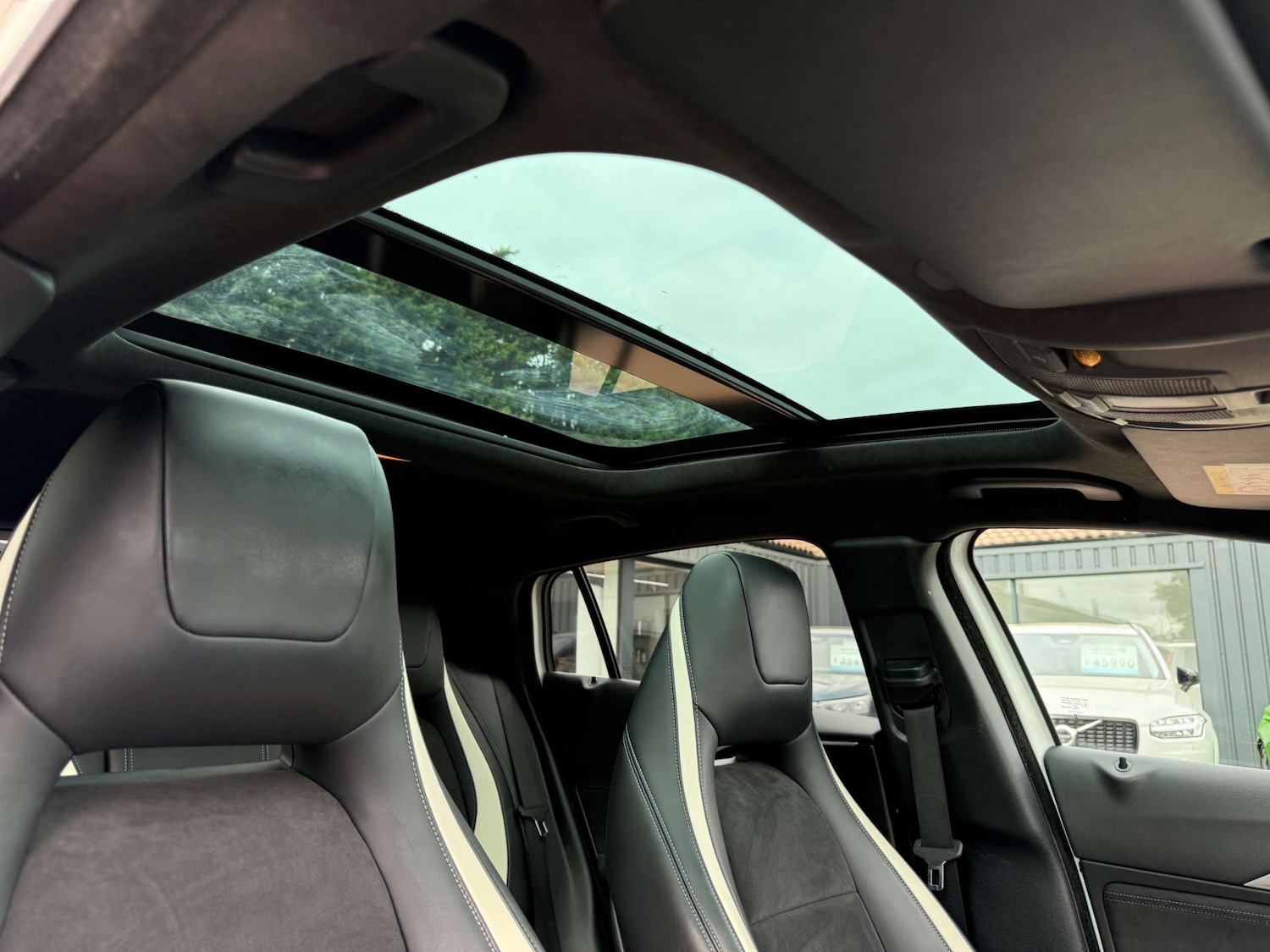 Used Infiniti Q30 2017 for sale - 77137456: Photo 30