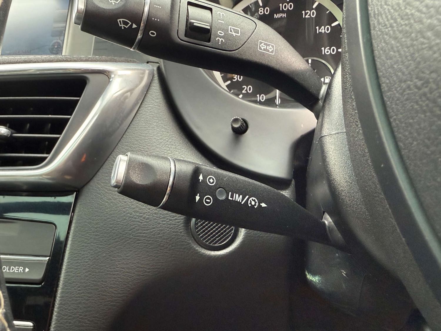 Used Infiniti Q30 2017 for sale - 77137456: Photo 32