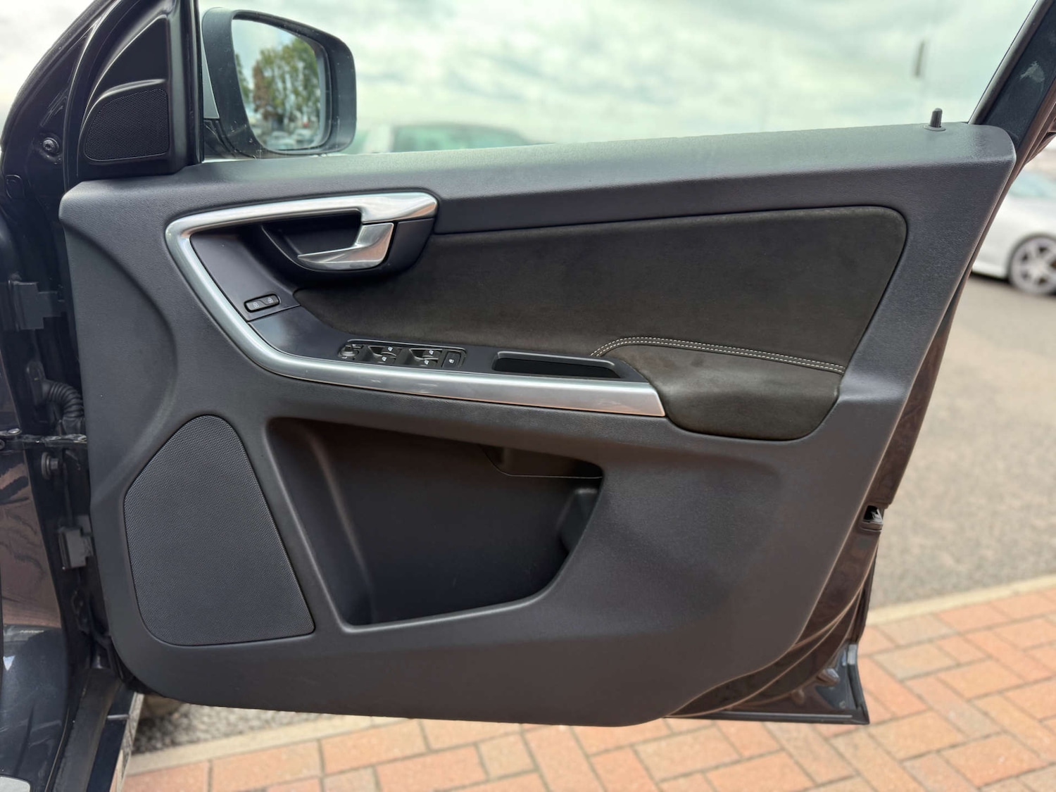 Used Volvo XC60 2015 for sale - 78106677: Photo 20