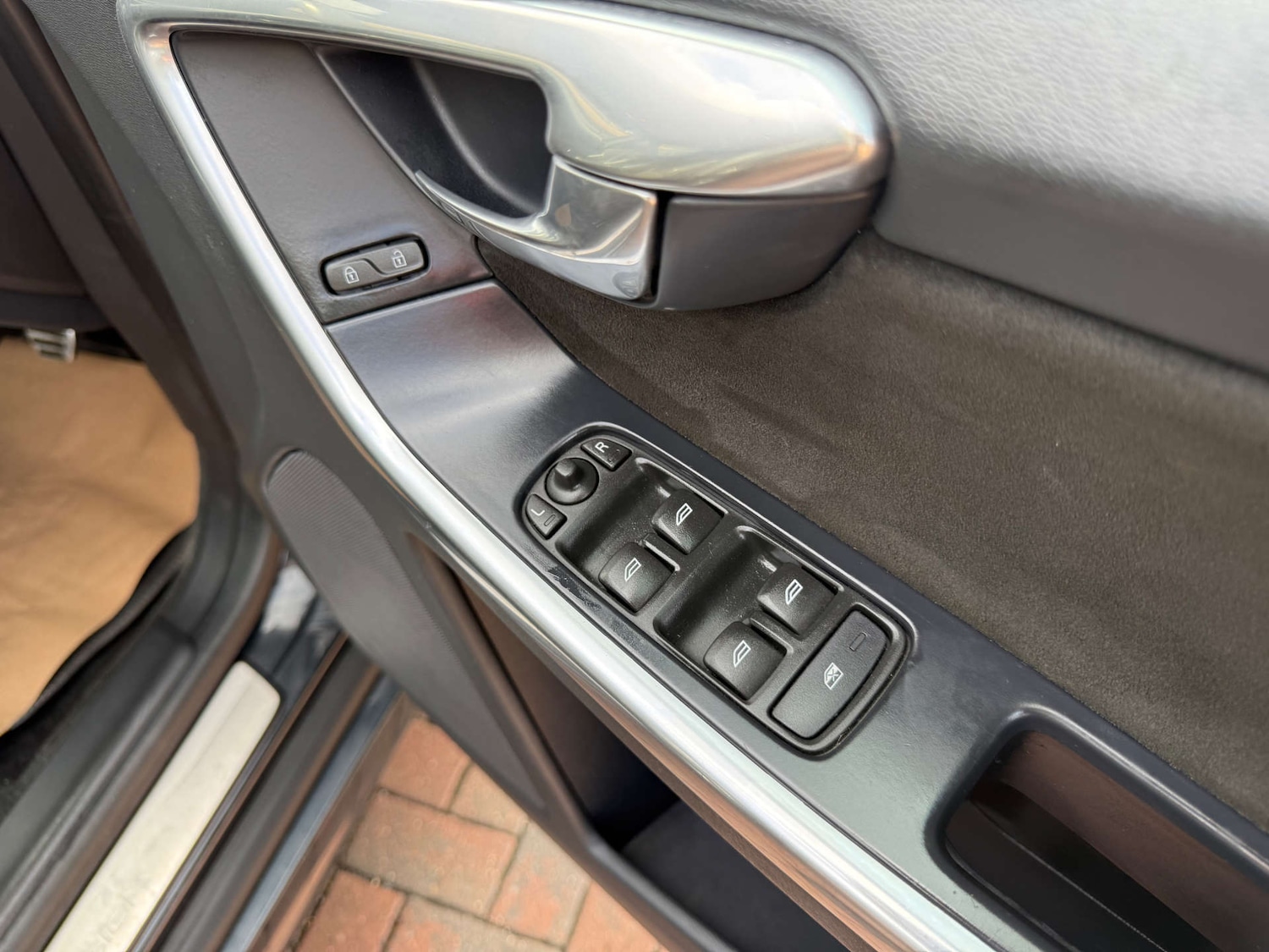 Used Volvo XC60 2015 for sale - 78106677: Photo 21