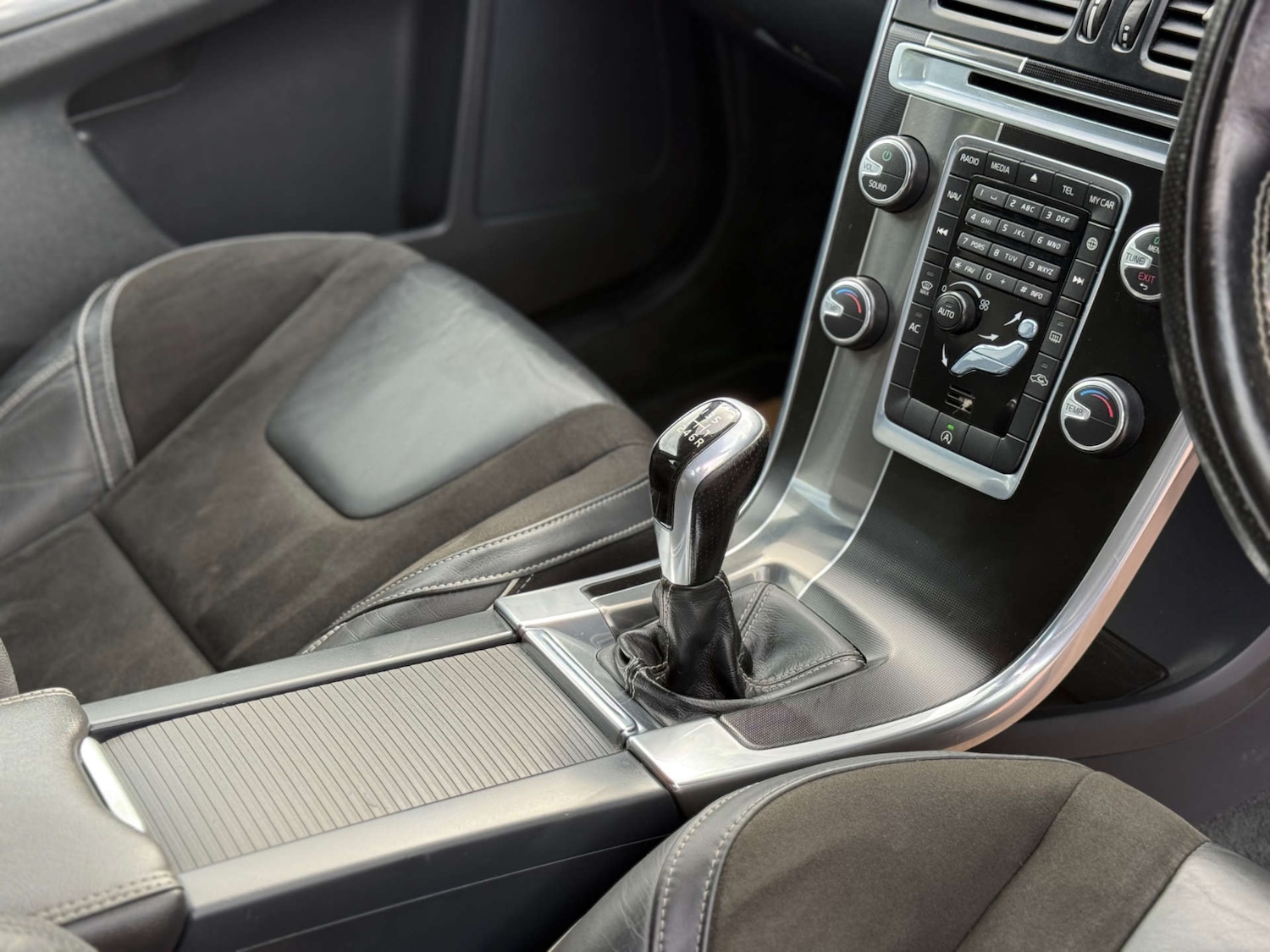 Used Volvo XC60 2015 for sale - 78106677: Photo 26