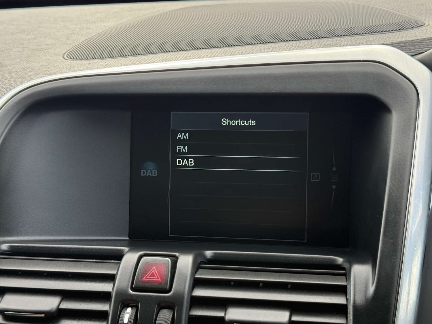 Used Volvo XC60 2015 for sale - 78106677: Photo 29