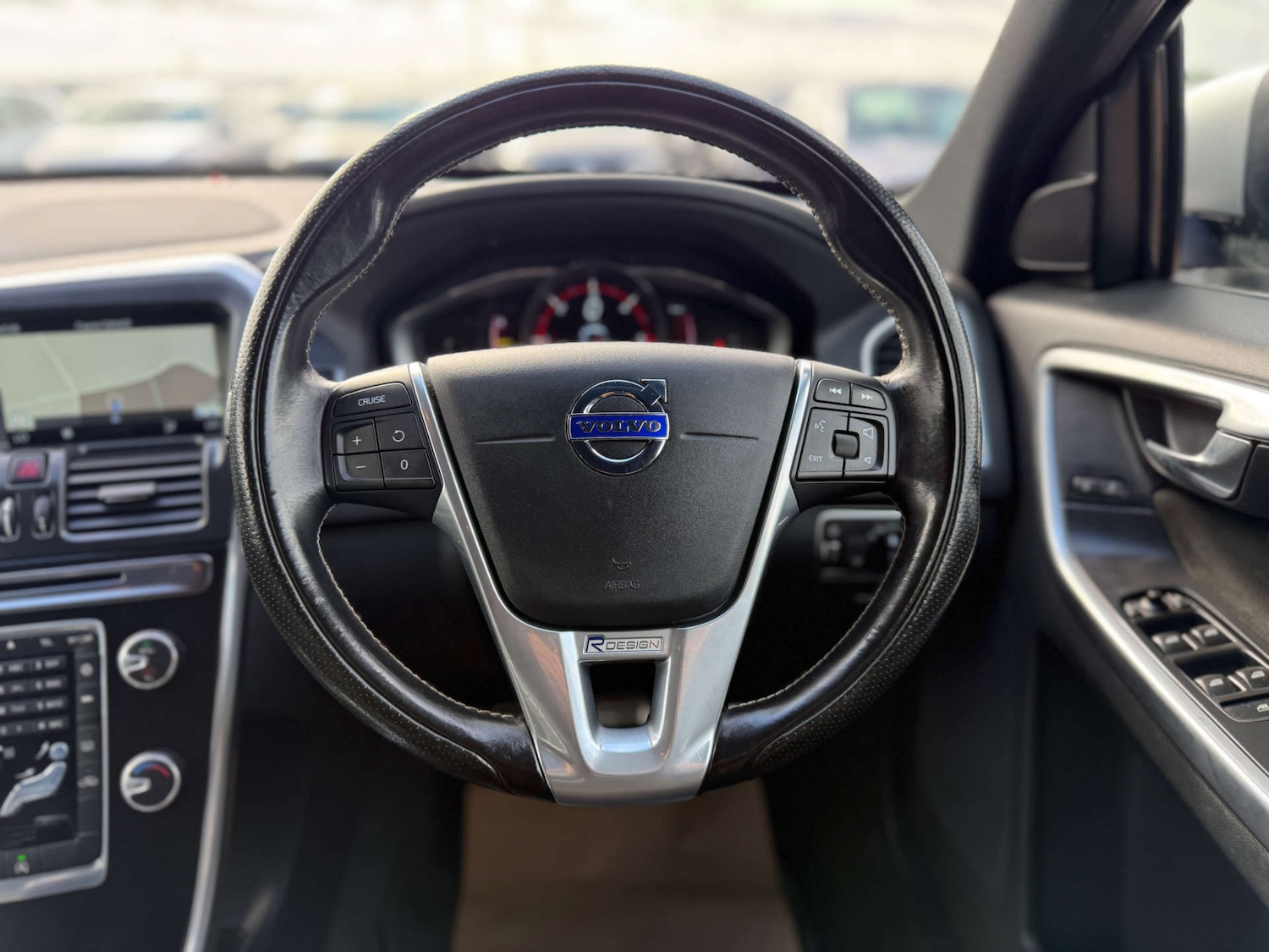 Used Volvo XC60 2015 for sale - 78106677: Photo 36