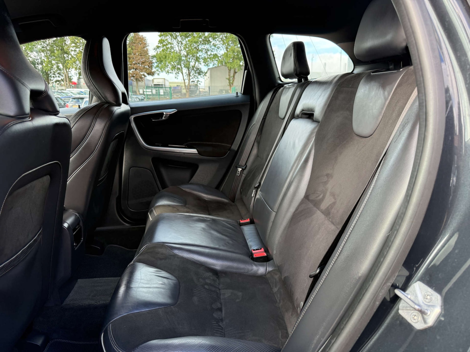 Used Volvo XC60 2015 for sale - 78106677: Photo 40