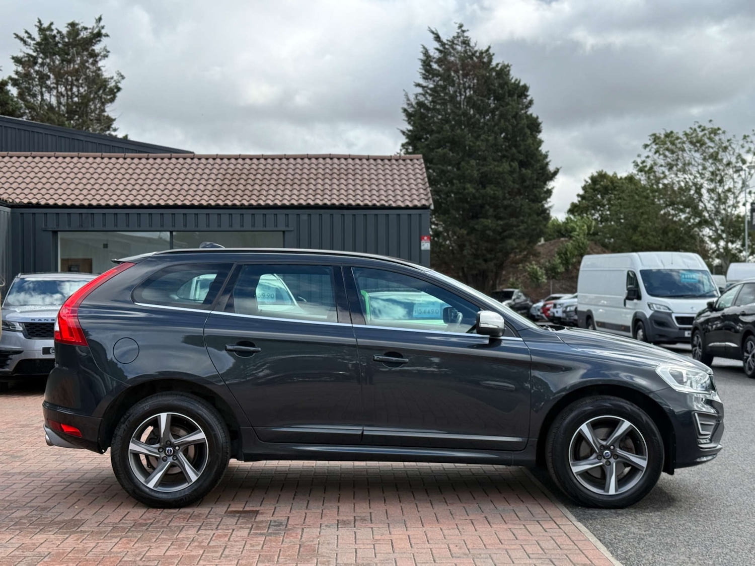 Used Volvo XC60 2015 for sale - 78106677: Photo 5