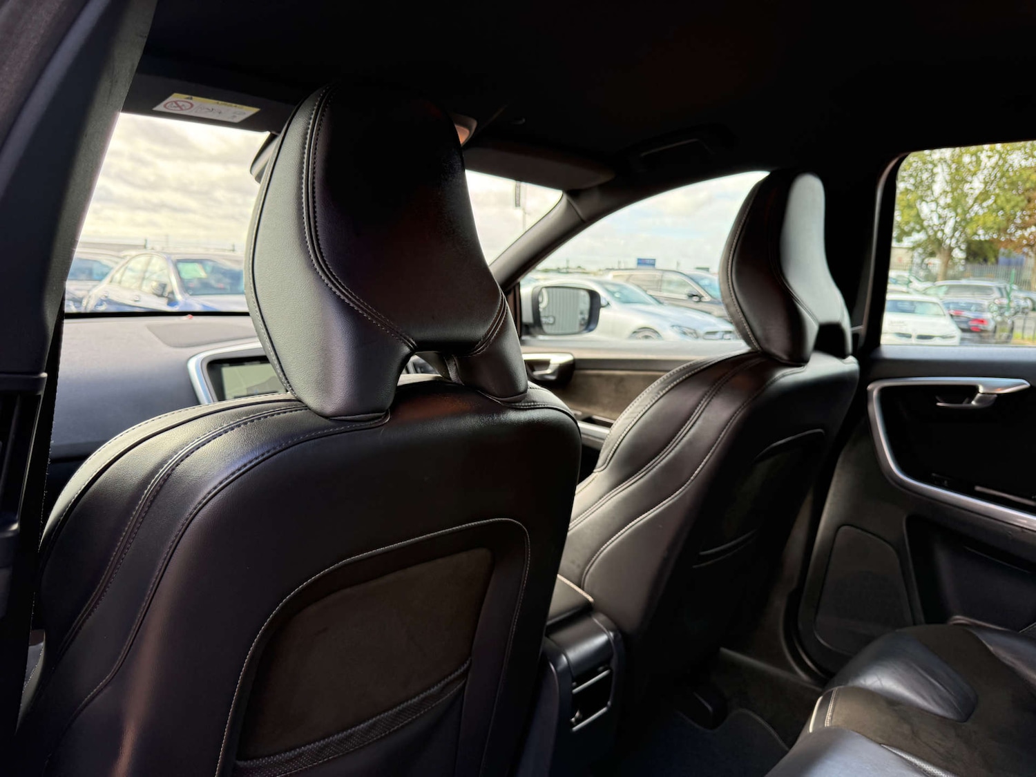 Used Volvo XC60 2015 for sale - 78106677: Photo 80