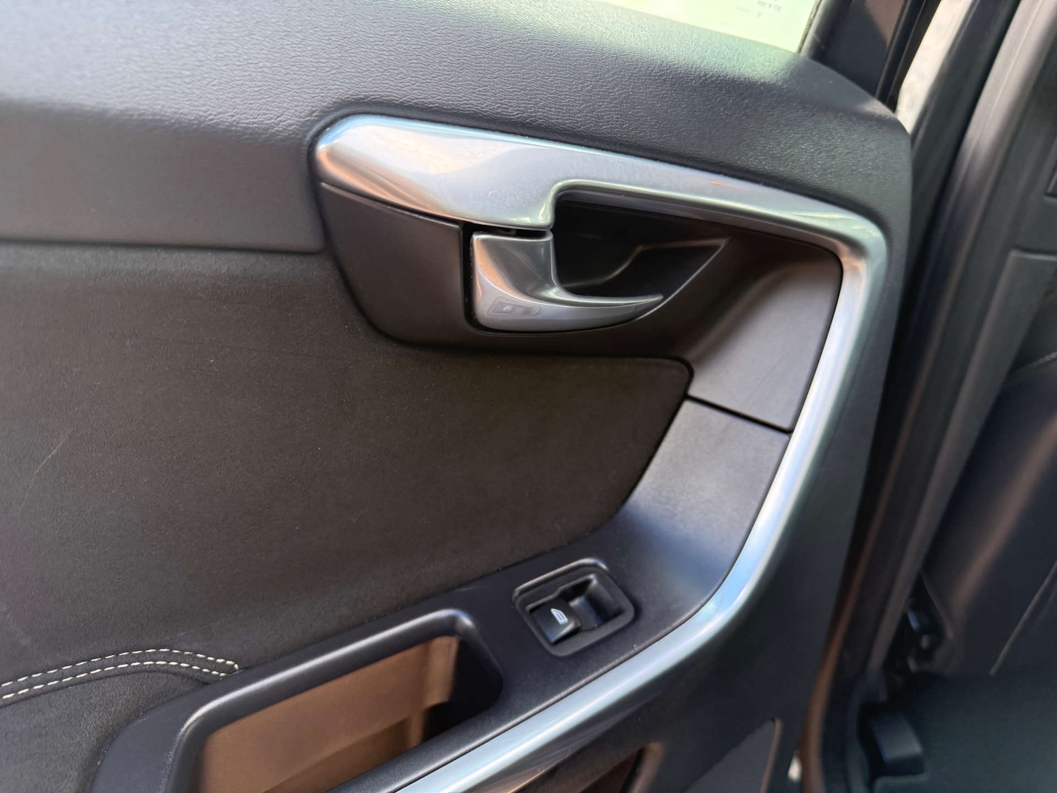 Used Volvo XC60 2015 for sale - 78106677: Photo 81