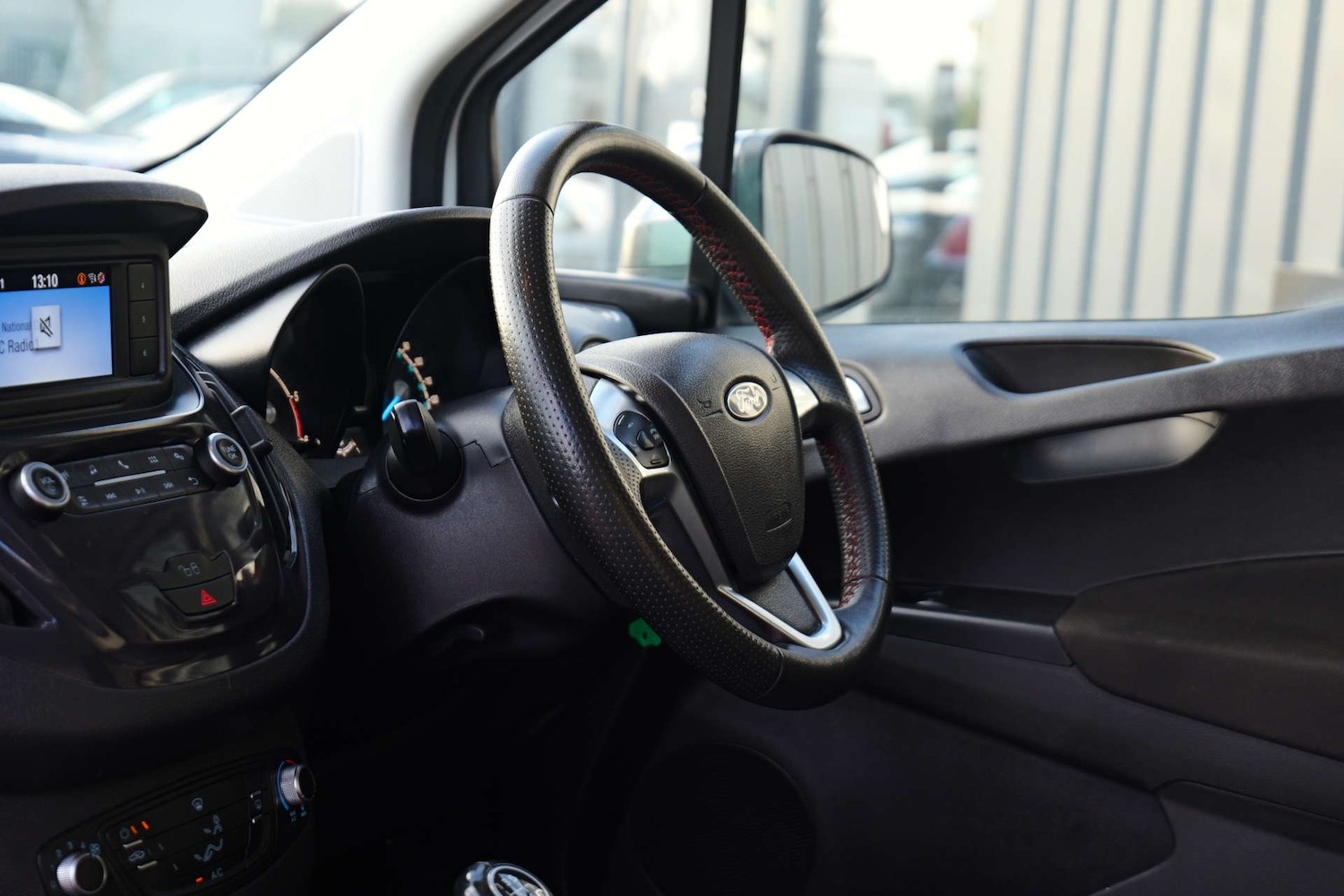 Used Ford Transit Courier 2020 for sale - 76565670: Photo 46