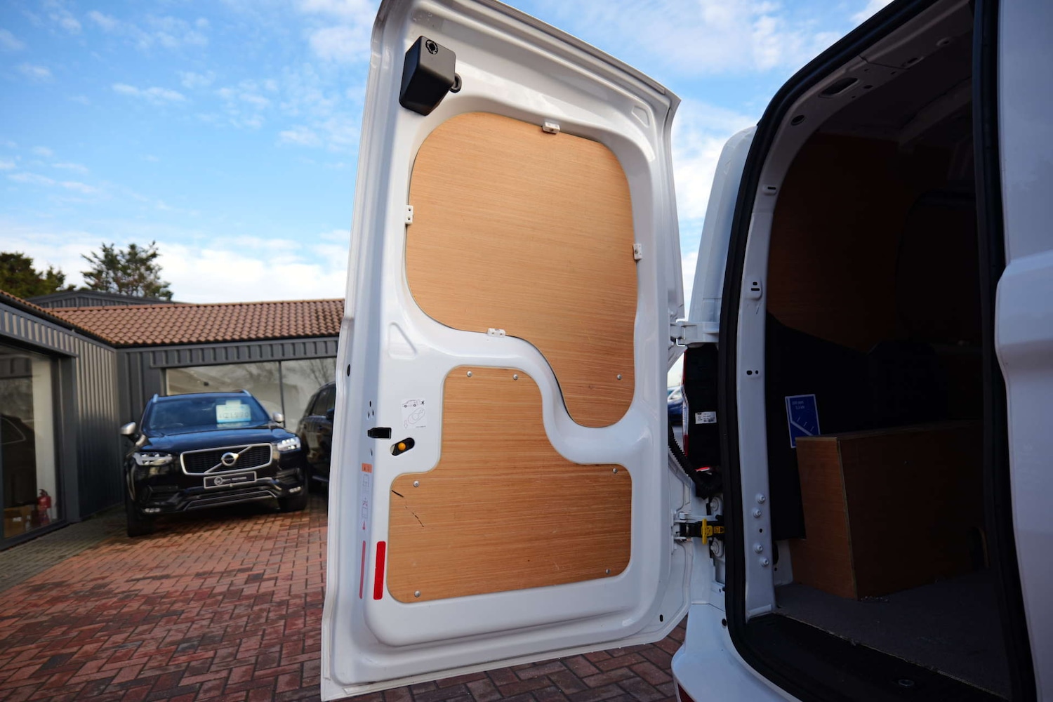 Used Ford Transit Courier 2020 for sale - 76565670: Photo 9