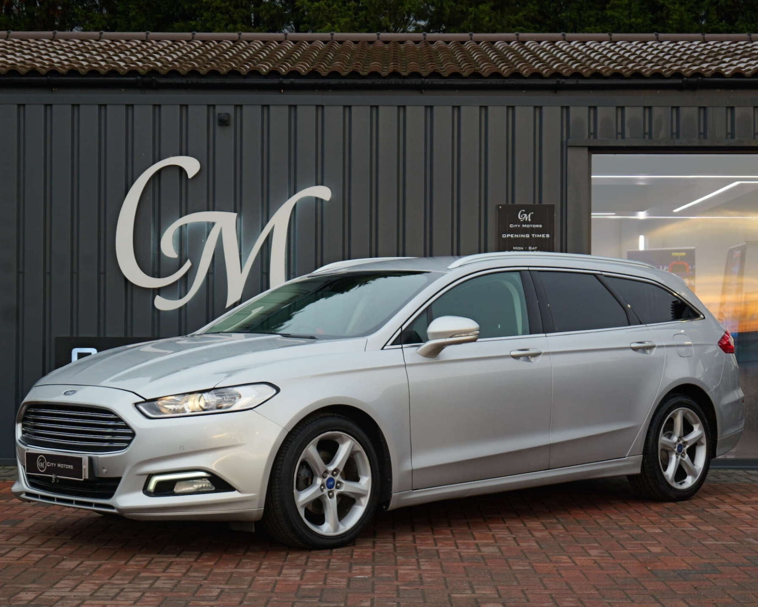 Used Ford Mondeo 2016 for sale - 76969208: Photo 1