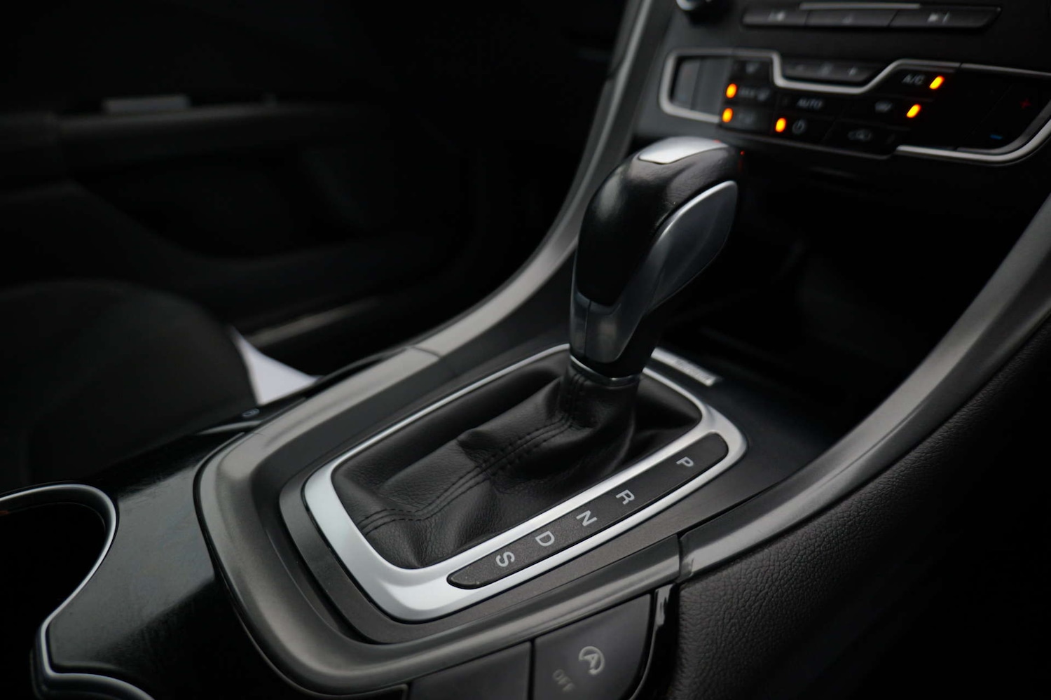 Used Ford Mondeo 2016 for sale - 76969208: Photo 21