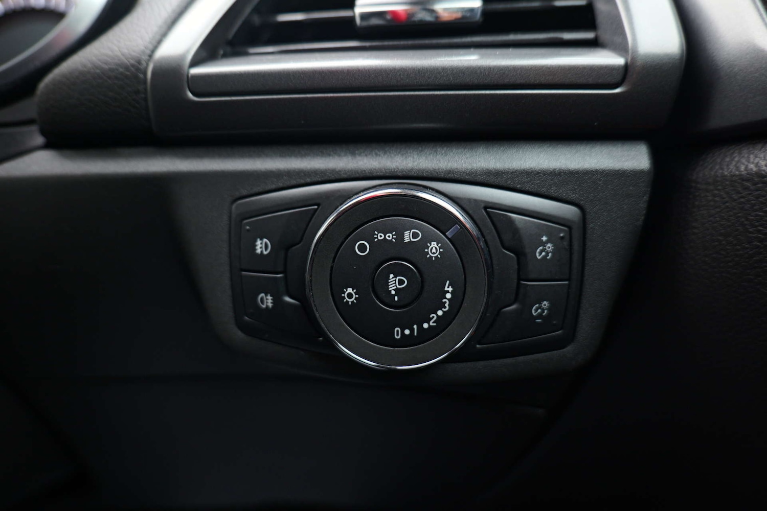 Used Ford Mondeo 2016 for sale - 76969208: Photo 27