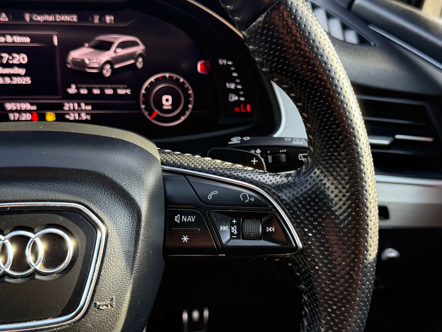 Used Audi Q7 2018 for sale - 75872804: Photo 87