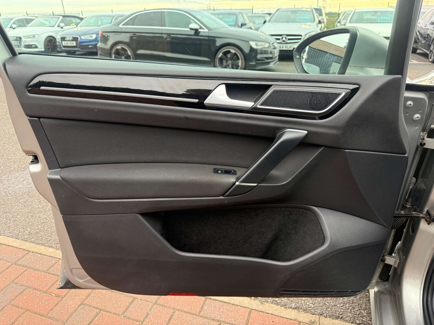 Used Volkswagen Golf SV 2015 for sale - 76845373: Photo 90