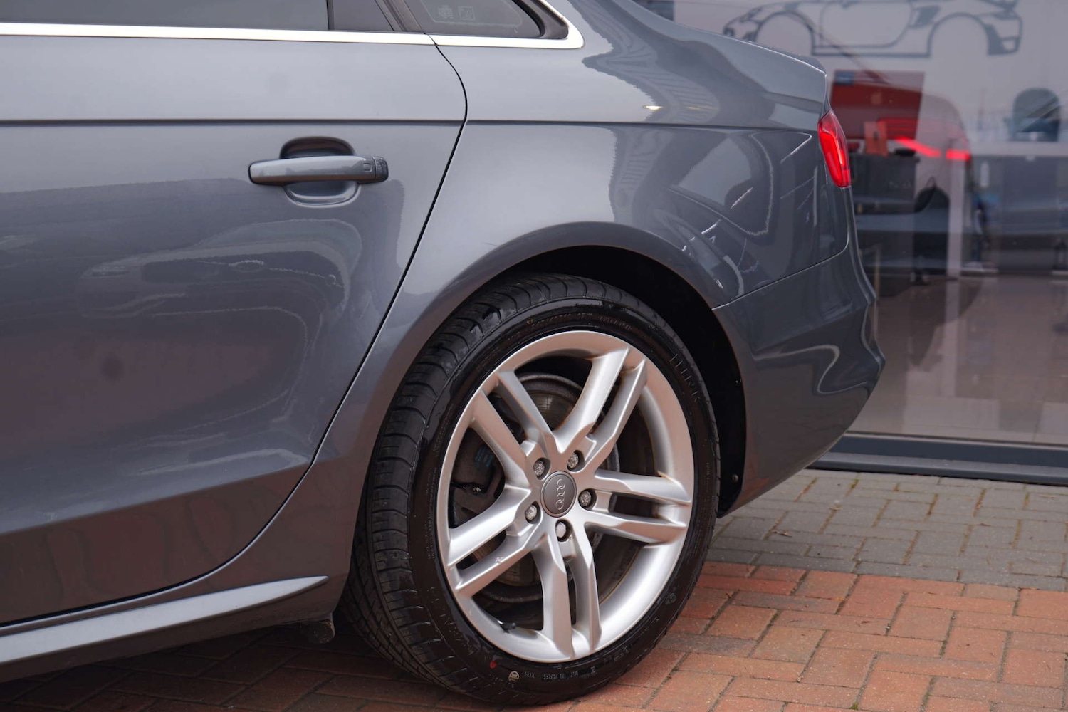 Used Audi A4 2014 for sale - 76402700: Photo 12