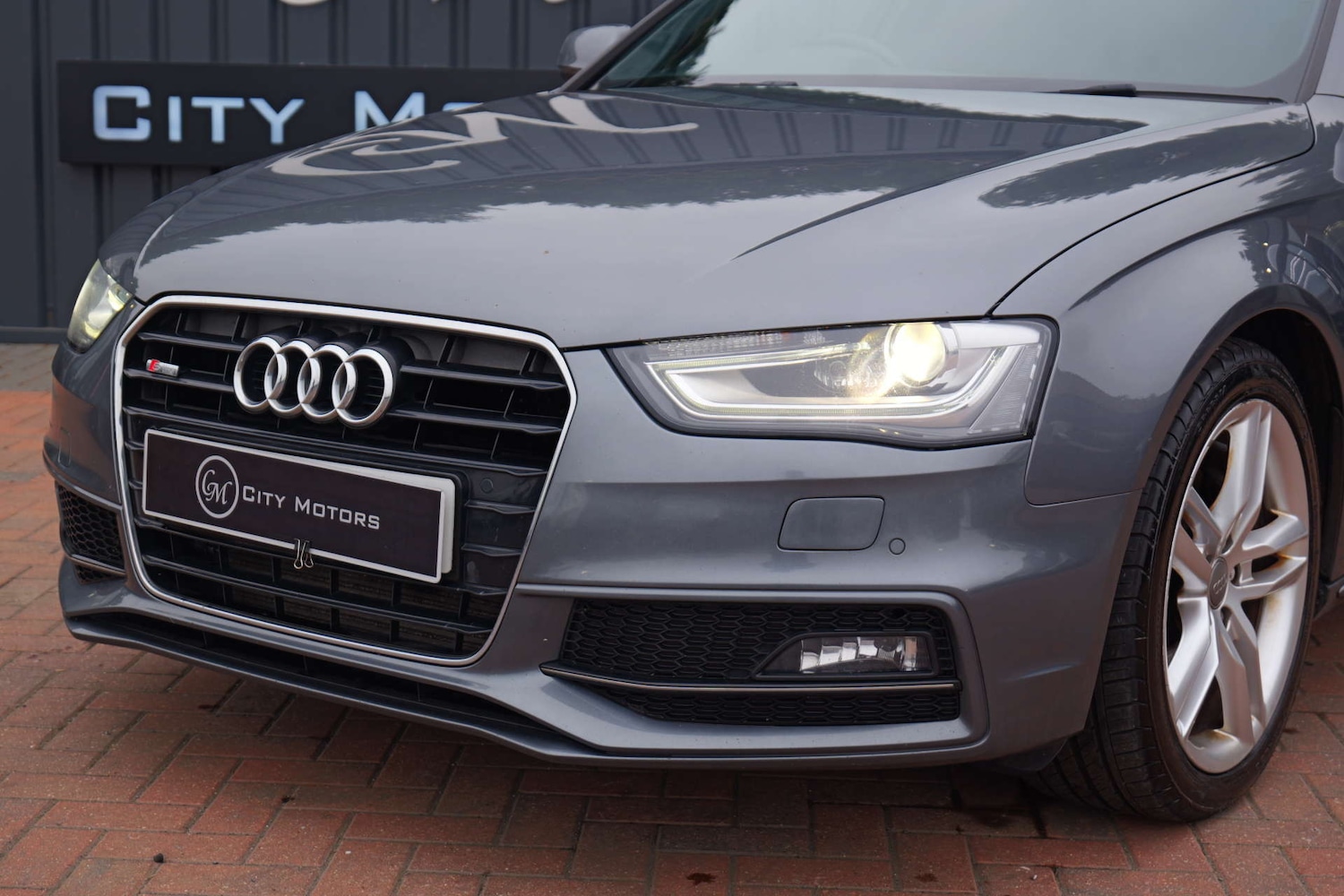 Used Audi A4 2014 for sale - 76402700: Photo 2