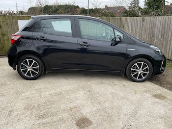 Used Toyota Yaris 2018 for sale - 77631474: Photo