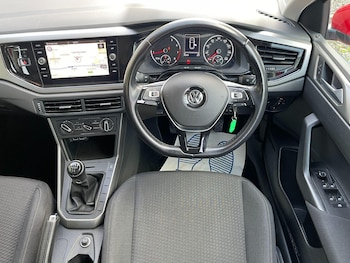 Used Volkswagen Polo 2019 for sale - 76267829: Photo