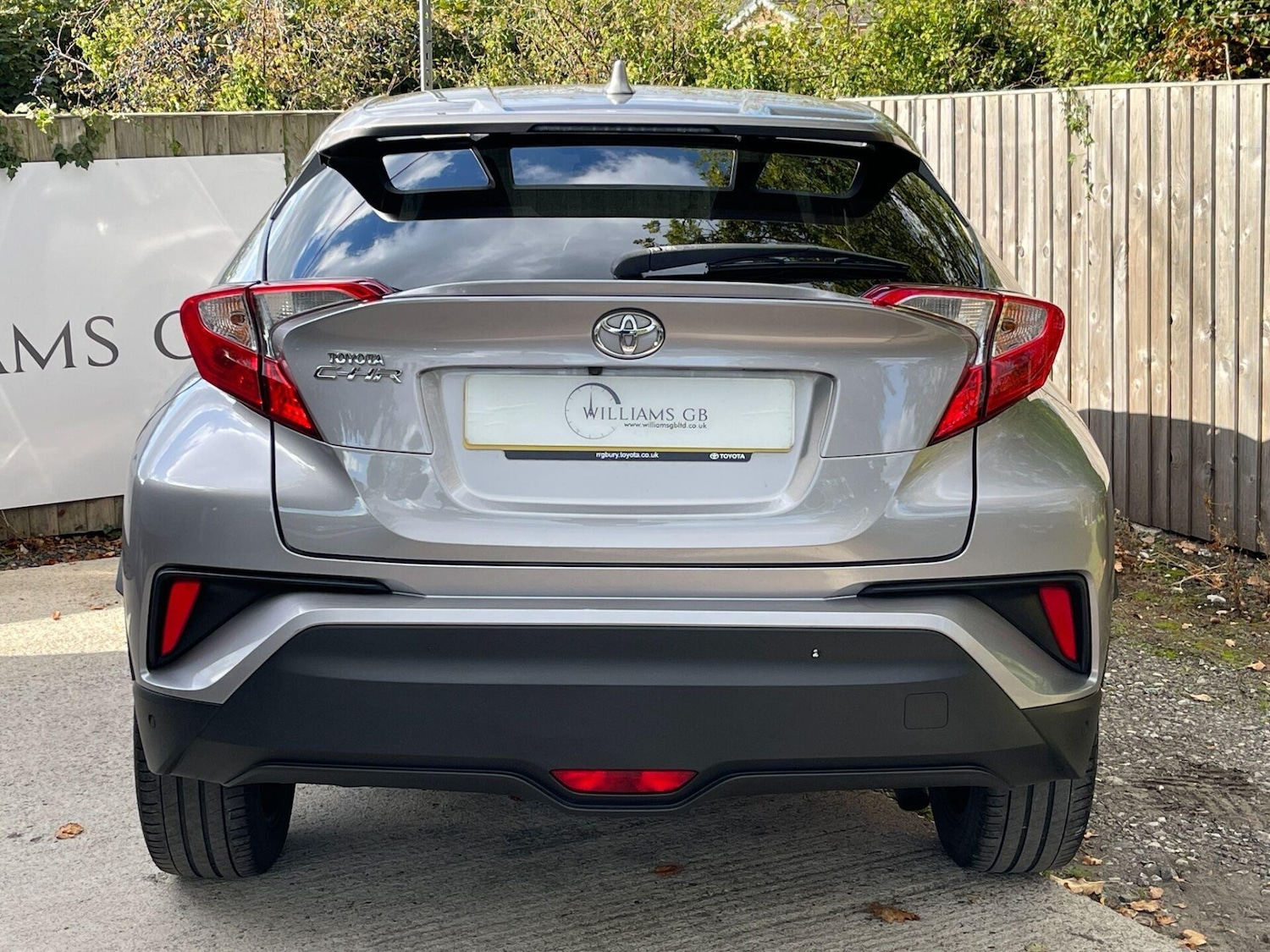 Used Toyota C-HR 2017 for sale - 76076176: Photo 5