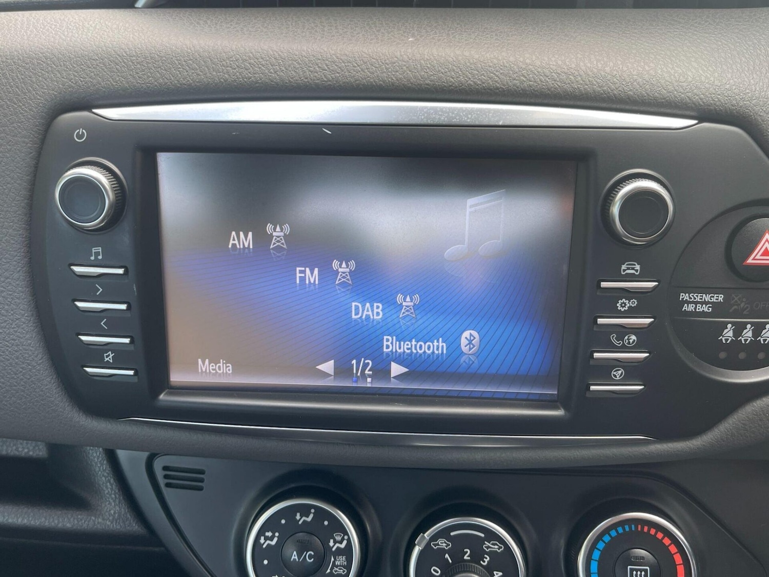 Used Toyota Yaris 2018 for sale - 76064034: Photo 21