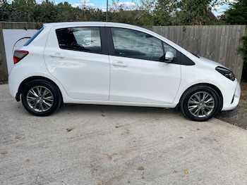 Used Toyota Yaris 2018 for sale - 76064034: Photo