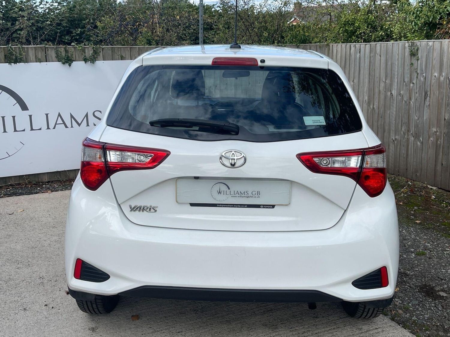 Used Toyota Yaris 2018 for sale - 76064034: Photo 6