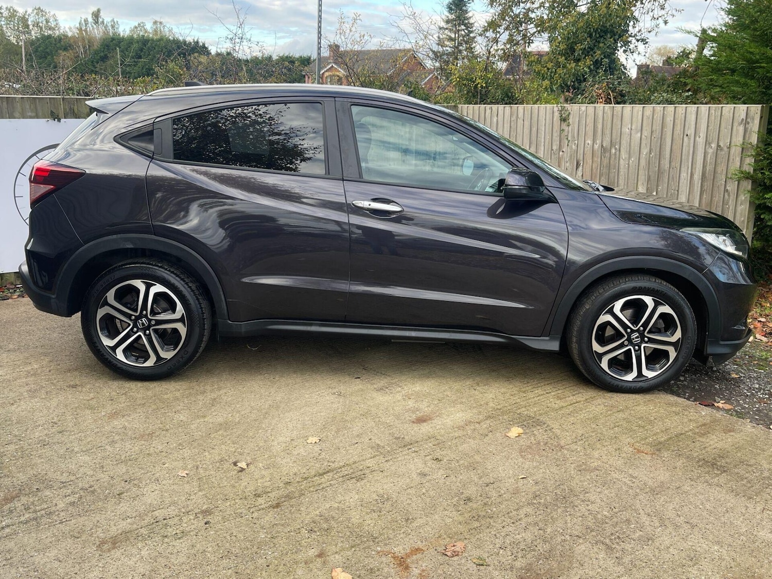 Used Honda HR-V 2017 for sale - 76352355: Photo 3