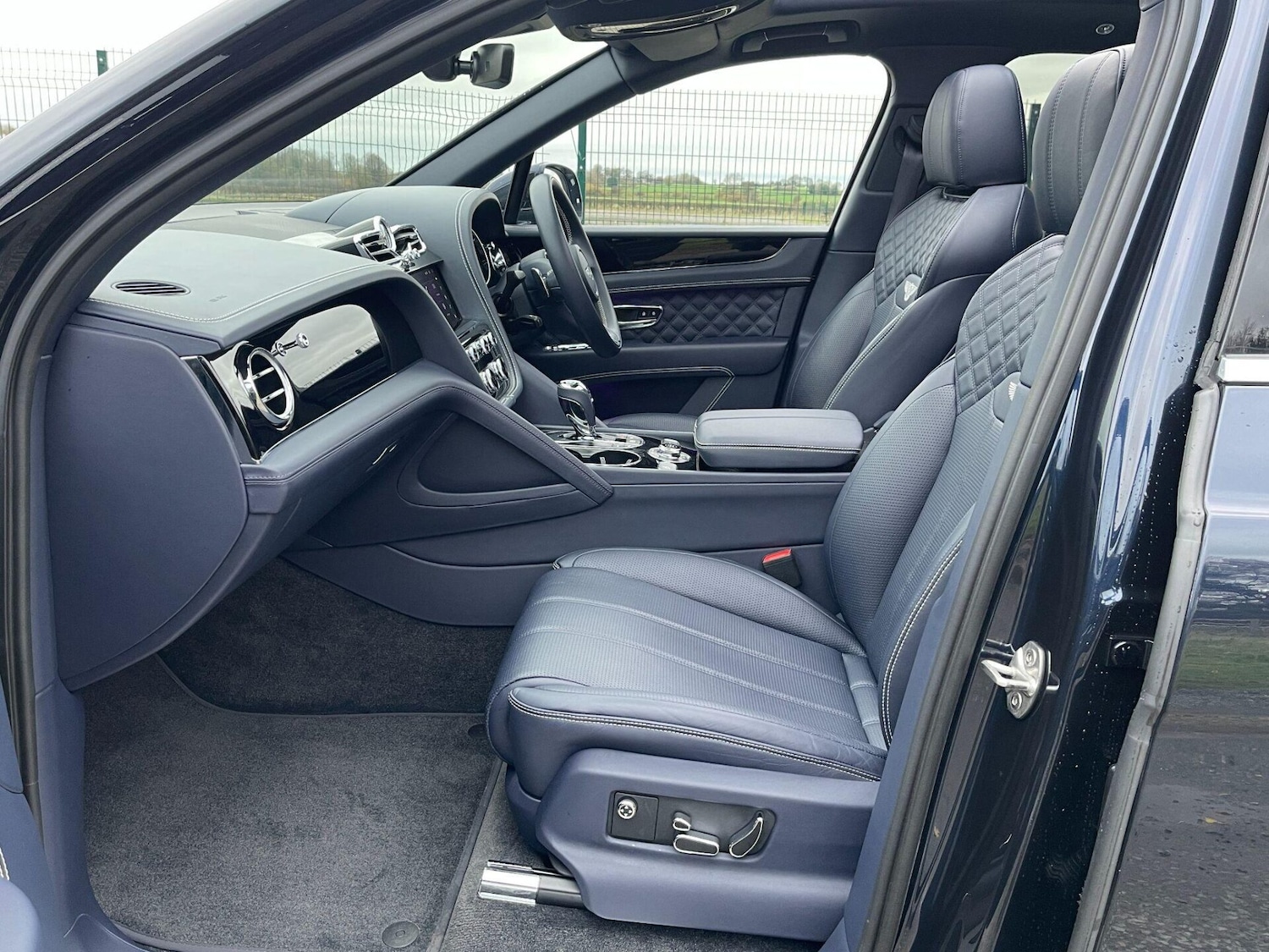 Used Bentley Bentayga 2021 for sale - 76893144: Photo 16