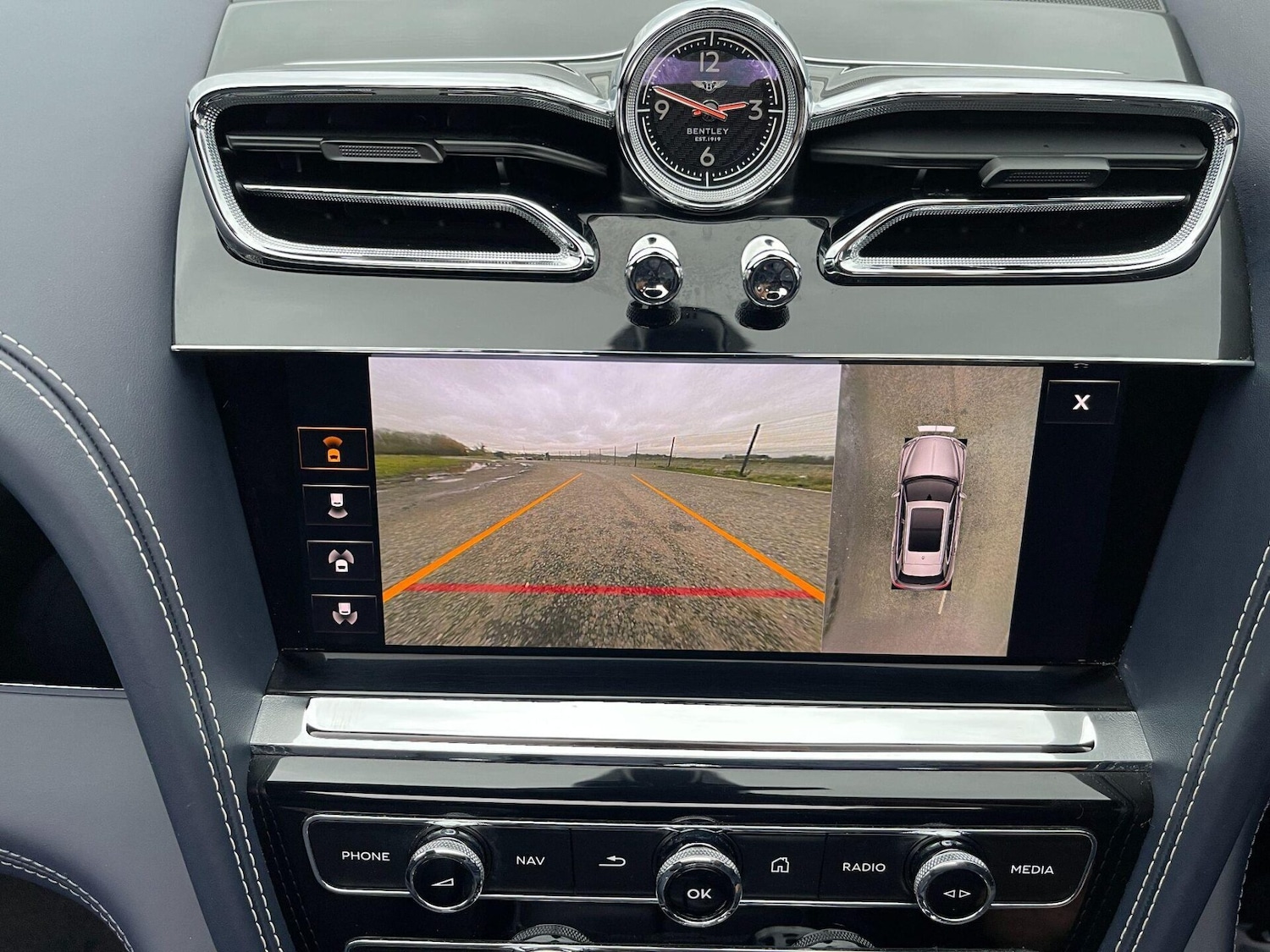 Used Bentley Bentayga 2021 for sale - 76893144: Photo 22