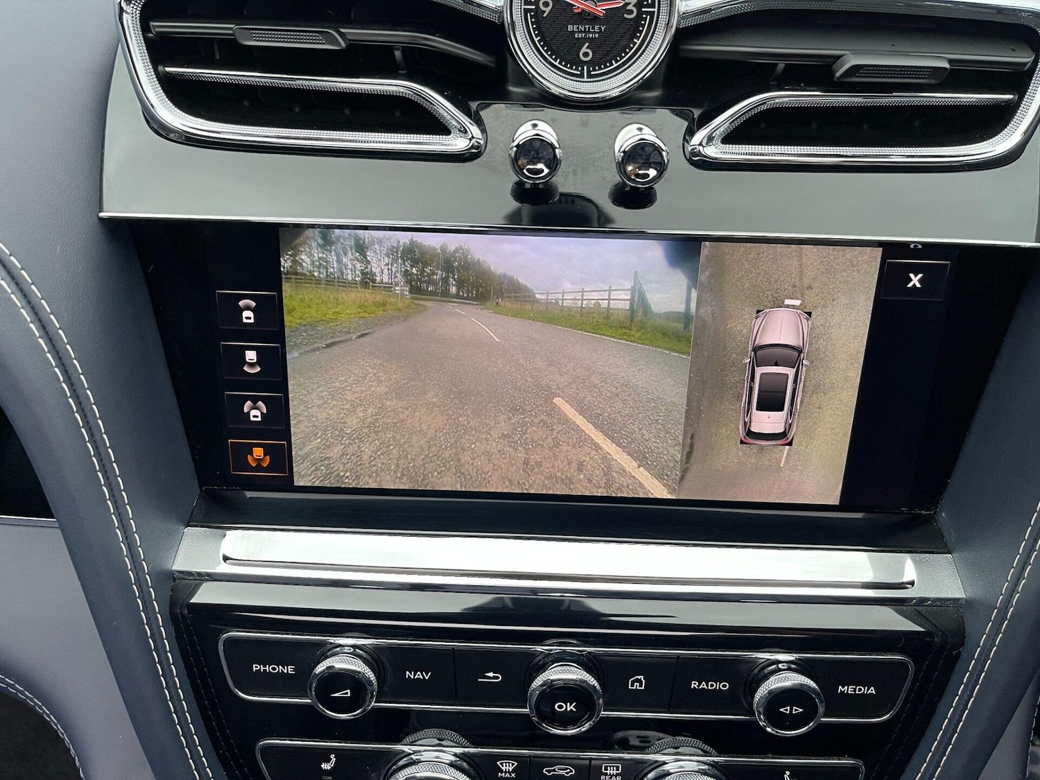 Used Bentley Bentayga 2021 for sale - 76893144: Photo 23