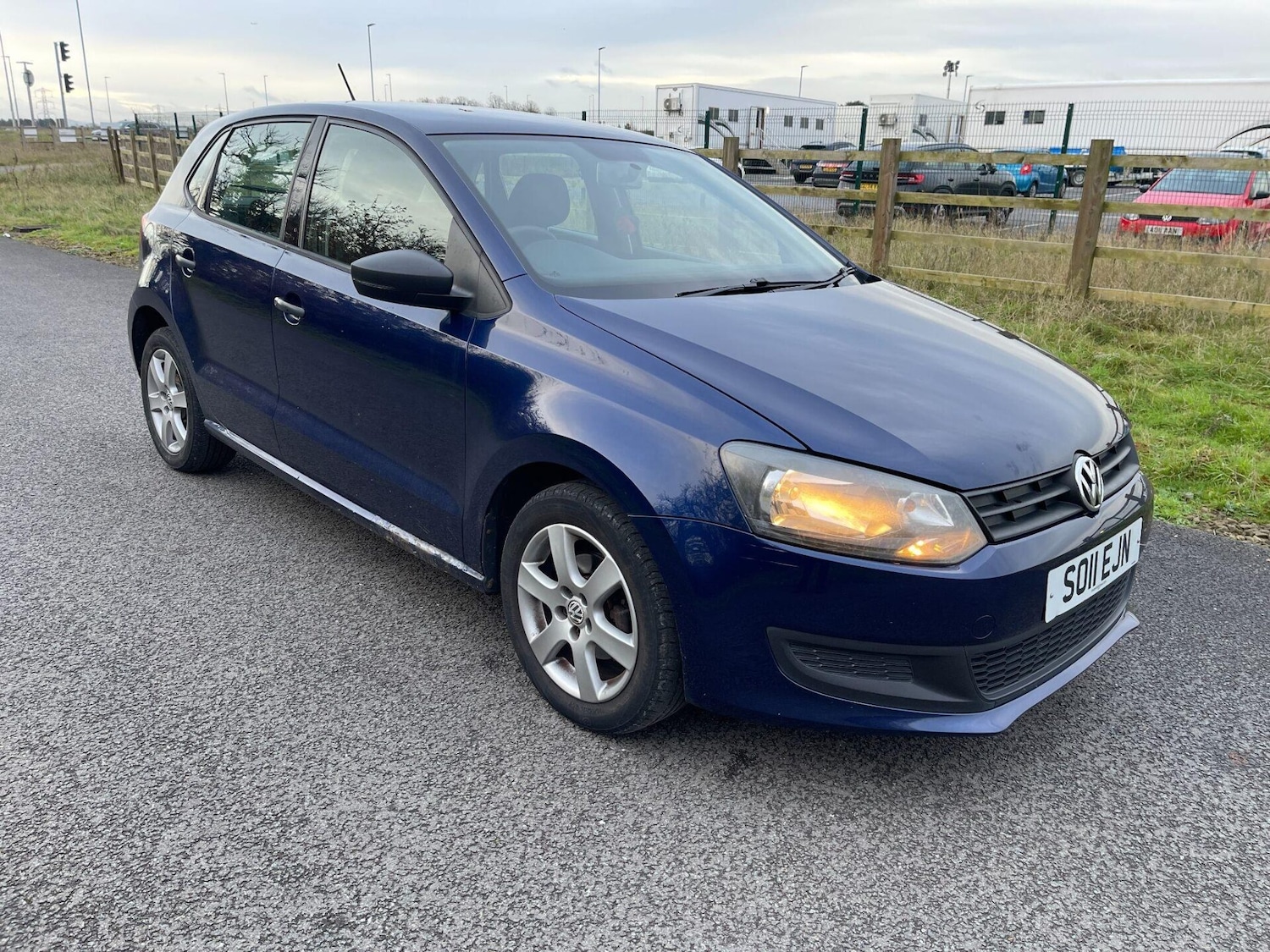 Used Volkswagen Polo 2011 for sale - 76836093: Photo 1