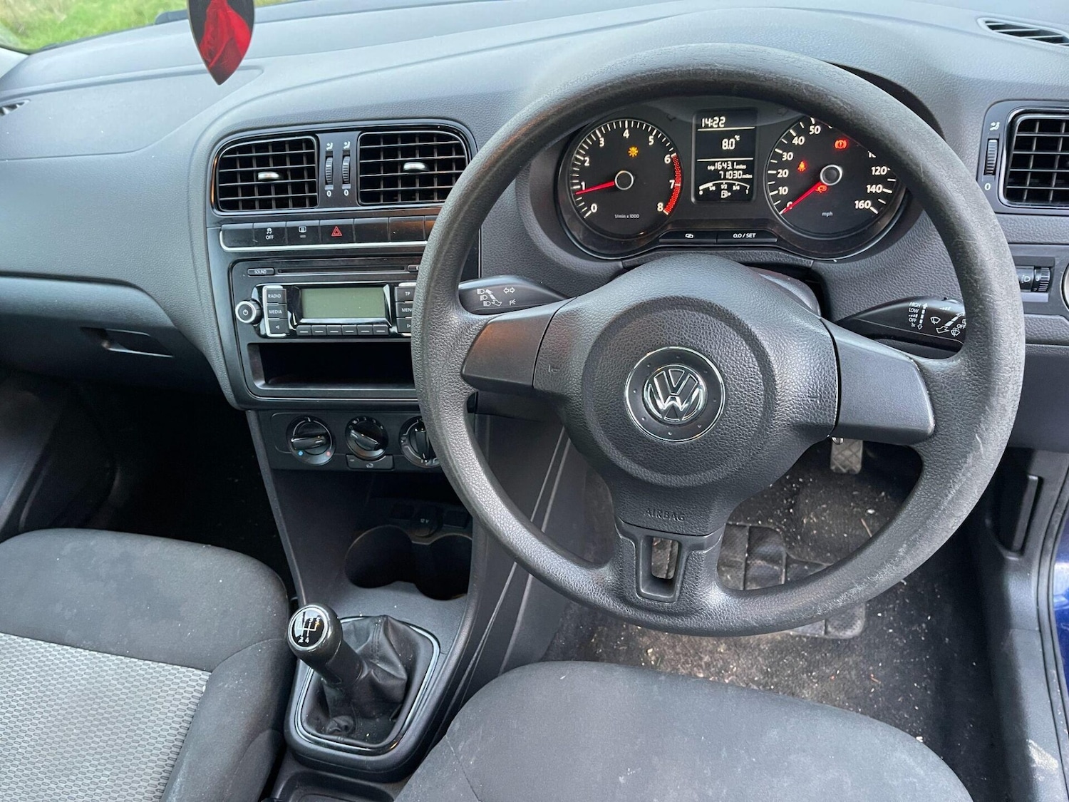 Used Volkswagen Polo 2011 for sale - 76836093: Photo 2