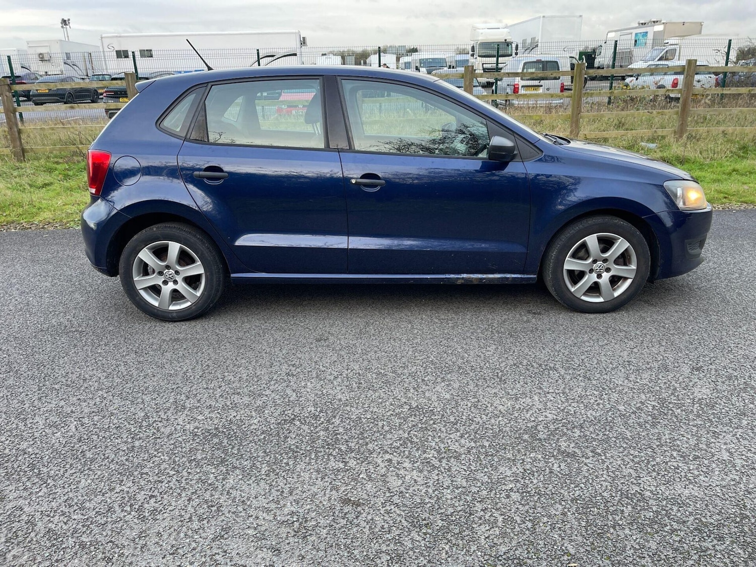 Used Volkswagen Polo 2011 for sale - 76836093: Photo 4