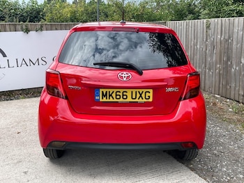 Used Toyota Yaris 2016 for sale - 75568982: Photo