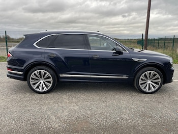 Used Bentley Bentayga 2021 for sale - 78562229: Photo