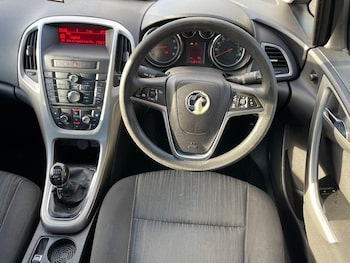 Used Vauxhall Astra 2011 for sale - 76767671: Photo